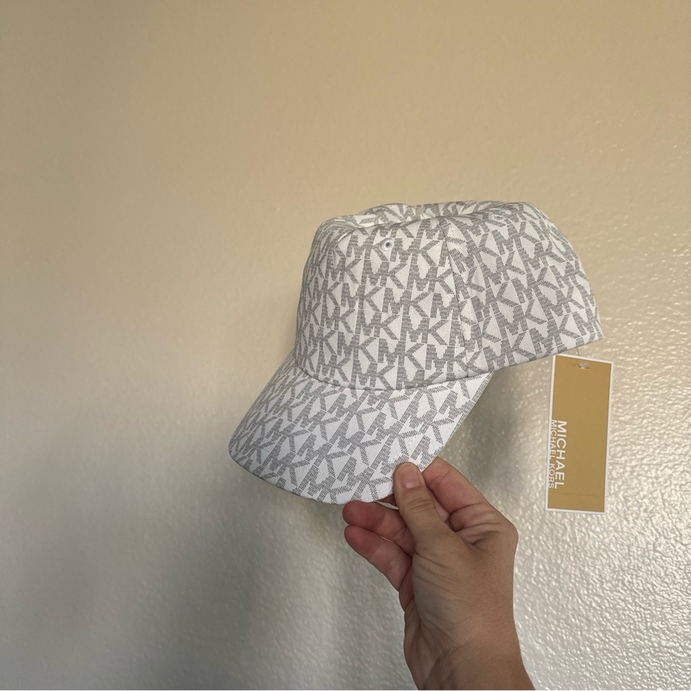 Michael Kors white/Grey Monogram Baseball Cap NWT one size - Picture 6 of 10